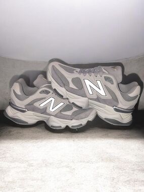 New Balance Light Grey and White Chunky Runner Sneakers